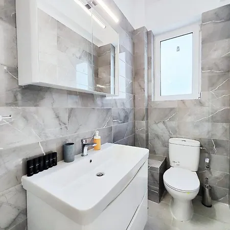 Apartment Etolou B5 - By